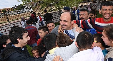 Başkan Altay: “Engelleri Hep Birlikte Kaldırıyoruz