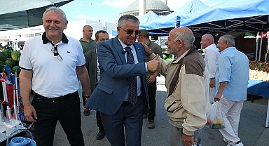 Başkan Topaloğlu'ndan pazar esnafına ziyaret