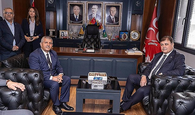 Başkan Tugay'dan MHP'ye ziyaret “İzmir'i tüm siyasi partilerle yönetmek istiyoruz