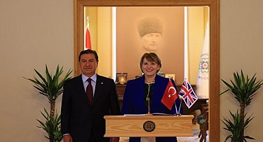 Birleşik Krallık Ankara Büyükelçisi Jill Morris Muğla Büyükşehir Belediye Başkanı Ahmet Aras'ı ziyaret etti