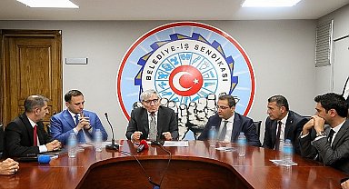 Bornova'da ilk TİS kadrolu işçiler için imzalandı