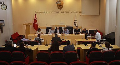 Burhaniye Belediyesi, maaş promosyon ihalelerini Burhaniye Belediyesi Meclis Toplantı Salonu'nda düzenlenen ihale ile tamamladı