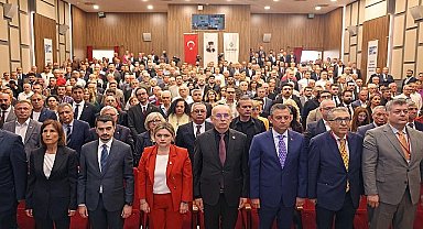 Çankaya Belediye Başkanı Hüseyin Can Güner, Sosyal Demokrasi Derneği'nin düzenlediği 