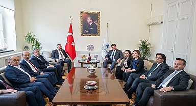 CHP Ege Bölgesi İl Başkanlarından Başkan Tugay'a tebrik ziyareti Başkan Tugay: “Bizler Cumhuriyet'i kuran partinin mirasçılarıyız