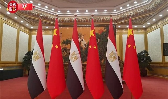 Çin ve Mısır liderleri bir araya geldi
