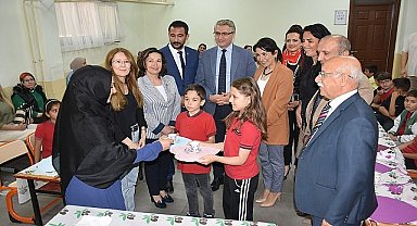 Edremit Belediyesi Anneler Günü'nde anne ve çocukları buluşturdu
