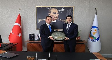 Ekrem İmamoğlu, Avcılar Belediye Başkanı Utku Caner Çaykara'ya tebrik ziyaretinde bulundu