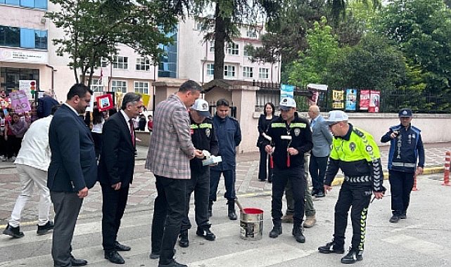 Gölcük'te Trafik Haftası Duyarlılığı