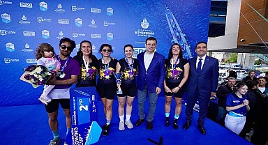 İBB Başkanı Ekrem İmamoğlu 4'üncüsü düzenlenen Uluslararası Haliç Kürek Yarışları'nın ödül töreninde konuştu