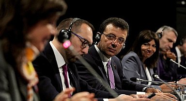İBB Başkanı Ekrem İmamoğlu, Fransa'nın başkenti Paris'te düzenlenen 'Avrupa Beledı̇ye Başkanları Zı̇rvesı̇'nde konuştu