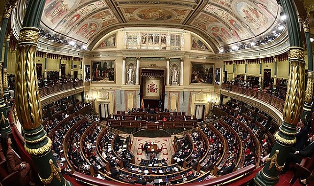 İspanya Parlamentosu Katalonya'daki ayrılıkçılar için af yasasını onayladı