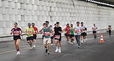 İzmir'in dört yanında bayram coşkusu