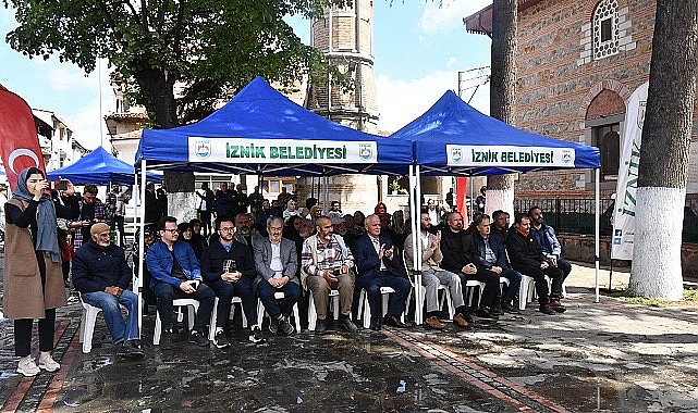 İznikli Gönül Adamı Eşrefoğlu Abdullah Rumi İznik'te ki kabri başında anıldı.