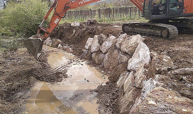 İZSU ekipleri Selçuk'ta derelerden 17 bin ton malzeme çıkardı