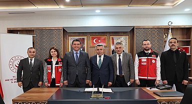 Kandıra Belediye Başkanı Erol Ölmez her yıl 15 Mayıs'ta tüm dünyada kutlanan Aile Haftası münasebetiyle Kandıralı yeni evlenecek çiftlere yeni bir hizmetin müjdesini verdi.