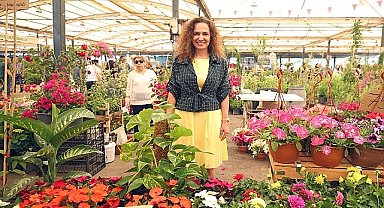 Karşıyaka Çiçek Festivali kapılarını açtı