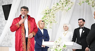 Kartepe Belediye Başkanı Av.M.Mustafa Kocaman, hemşehrilerinin en mutlu günlerinde yanlarında olmaya devam ediyor