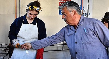 Meslek Fabrikası, kadın oksijen kaynakçıları yetiştiriyor Kadın kaynakçılar iş başında