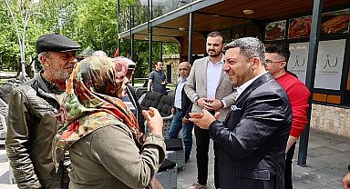 Nevşehir Belediye Başkanı Rasim Arı, Nejdet Ersan Parkı çevresindeki esnaflarla bir araya gelerek sorun ve isteklerini dinledi