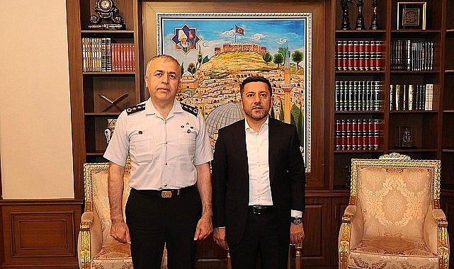 Nevşehir İl Jandarma Alay Komutanı J.Kd. Albay Bahittin Murat Yakın, Nevşehir Belediye Başkanı Rasim Arı'yı ziyaret etti