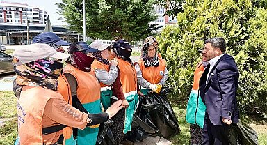 Okul servisi şoförleri ile birlikte piknik yapan Nevşehir Belediye Başkanı Rasim Arı, daha sonra başkanlık makamında vatandaşları konuk etti