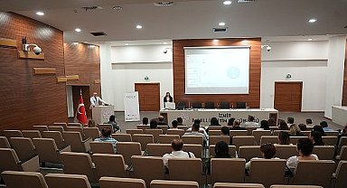 Ortaokul Öğretmenleri İçin Teknoloji Destekli Platform