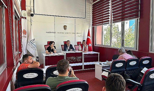 Seferihisar Belediyesi'nde, 700 işçiyi kapsayan maaş promosyonu anlaşması yapıldı