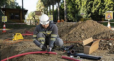 Toroslar EDAŞ Mersin'i Bakım ve Yatırımlarıyla Aydınlattı