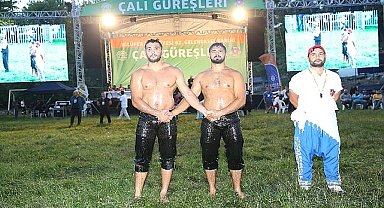 62. Geleneksel Tarihi Çalı Güreşleri'nin başpehlivanı Enes Doğan