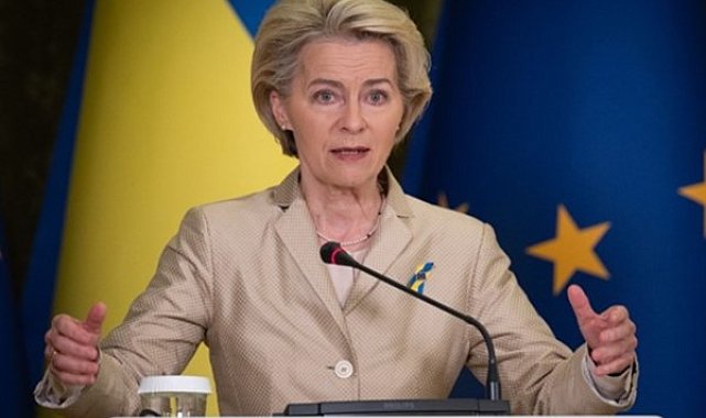 AB Komisyonu Başkanı Leyen'den Moldova ve Ukrayna'ya tebrik