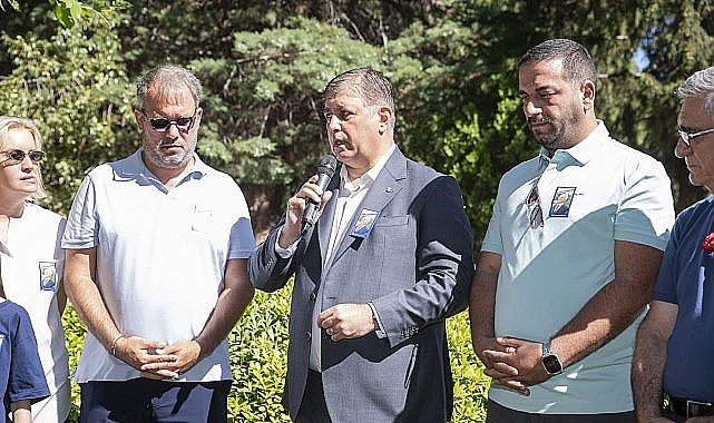 Ahmet Piriştina ölümünün 20'nci yılında kabri başında anıldı