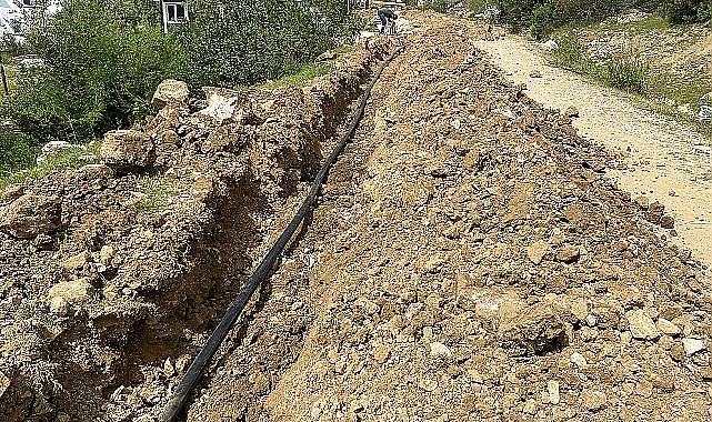 Antalya Büyükşehir'den Aksekili üreticilere sulama borusu desteği