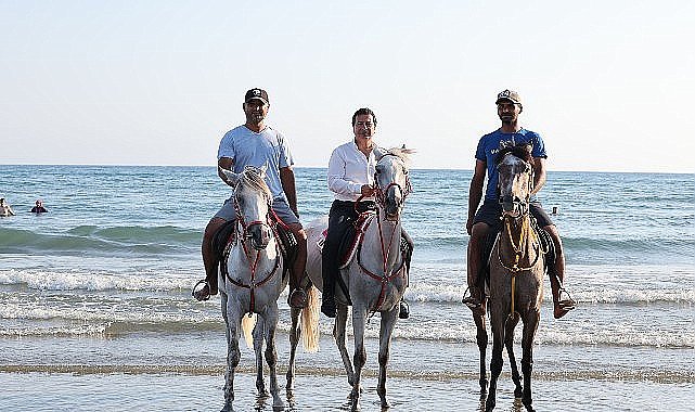 Başkan Aras Patara Plajında