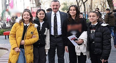 Başkan Büyükakın'dan öğrencilere karne mesajı; Devler gibi eserler bırakmak için karınca gibi çalışalım