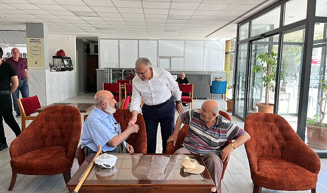Başkan Büyükkılıç, Emekliler Kafeteryası’nda vatandaşlarla bir araya geldi