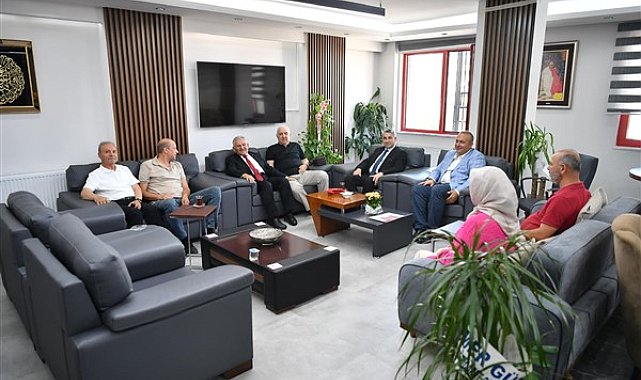 Başkan Büyükkılınç'tan Türk Kızılay Kayseri İl Başkanlığı’na ziyaret