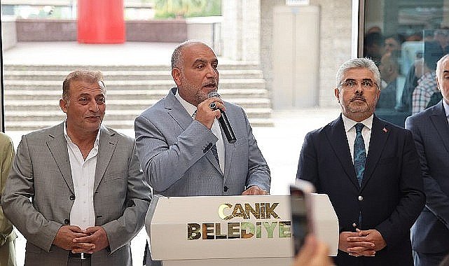 Başkan İbrahim Sandıkçı: “Kurban Bayramı'nın gönül coğrafyamızda huzur ve barışa vesile olmasını temenni ediyorum