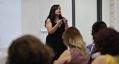 Başkan Mutlu, Uluslararası Gönüllü Eğitimciler Konferansı'nda konuştu “Dezavantajlı mahallelerde 'Buradayız' demek istiyoruz