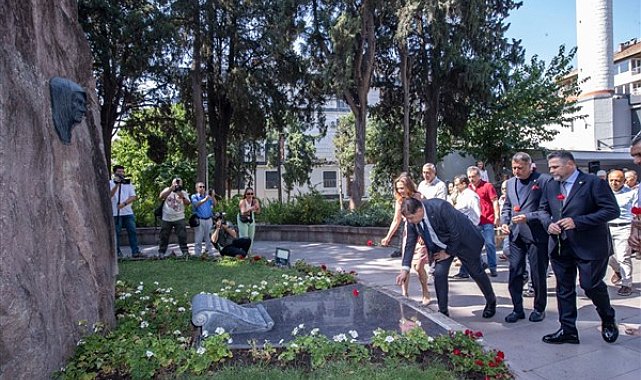 Başkan Tugay, Karşıyaka'da düzenlenen törene katıldı