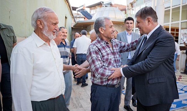 Başkan Tugay Kurban Bayramı'nda Kiraz ve Beydağ'daki vatandaşlarla buluştu
