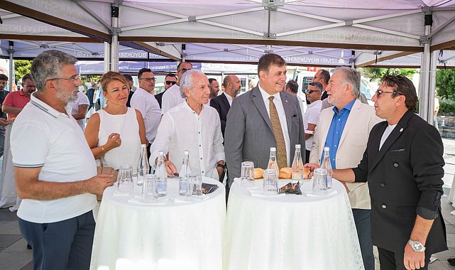 Başkan Tugay, moda sektörünün temsilcileriyle buluştu