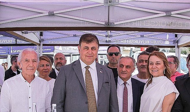 Başkan Tugay moda sektörünün temsilcileriyle buluştu