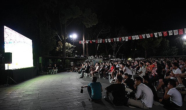 Bornova'da milli maç heyecanı
