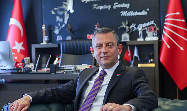 CHP Genel Başkanı Özel, Emre Sakcı'yı tebrik etti