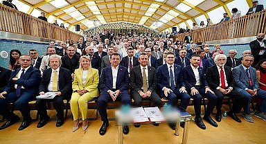 CHP Genel Başkanı Özgür Özel ve İBB Başkanı Ekrem İmamoğlu, 'Yurt Dışı Örgütlenme İkinci Yüzyıl Vizyonu Çalıştayı'nda konuştu