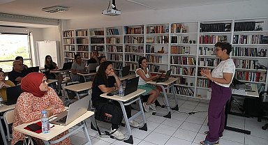 Çiğli Belediyesi'nden Kadınlara Dijital Okuryazarlık Desteği