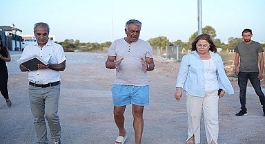 Didim Belediye Başkanı Hatice Gençay, Didim Belediyesi tarafından Efeler Mahallesi'nde sürdürülen yol yapım çalışmalarını yerinde inceledi