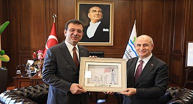 Ekrem İmamoğlu, Büyükçekmece Belediye Başkanı Dr. Hasan Akgün'ü makamında tebrik etti