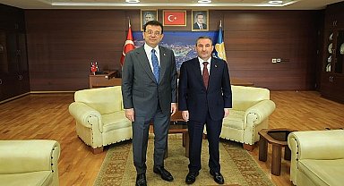 Ekrem İmamoğlu, Sultanbeyli Belediye Başkanı Ali Tombaş'a tebrik ziyaretinde bulundu