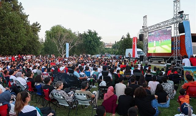 Gaziantep'te Milli Takım maçı 3 farklı noktada dev ekranlardan yayınlanacak